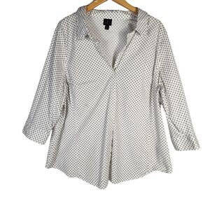 Worthington white and black geometric 3/4 sleeve button down top